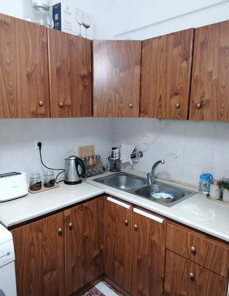 Ενοικιάζεται οροφοδιαμέρισμα 90 τμ στην περιοχή των Αμπελοκήπων - Θεσσαλονίκη.