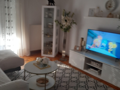 Ενοικιάζεται οροφοδιαμέρισμα 90 τμ στην περιοχή των Αμπελοκήπων - Θεσσαλονίκη.