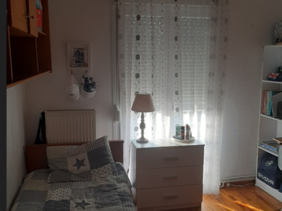 Ενοικιάζεται οροφοδιαμέρισμα 90 τμ στην περιοχή των Αμπελοκήπων - Θεσσαλονίκη.