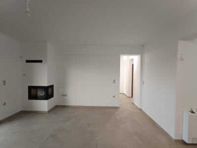 Διατίθενται προς ενοικίαση.