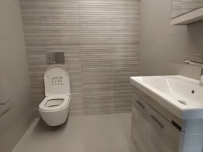 Διατίθενται προς ενοικίαση.