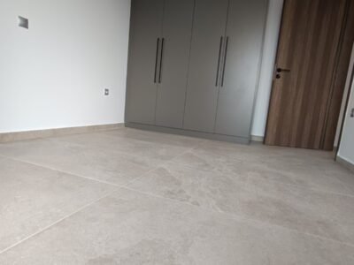 Διατίθενται προς ενοικίαση.