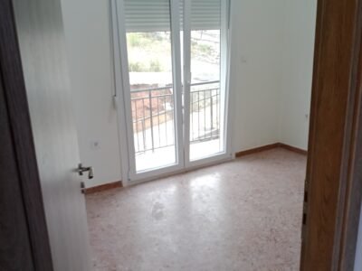 Ενοικιάζεται διαμέρισμα 1 ορόφου στον Αυλώνα Αττικής.