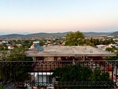 Ενοικιάζεται διαμέρισμα 2 ορόφου στον Αυλώνα Αττικής.
