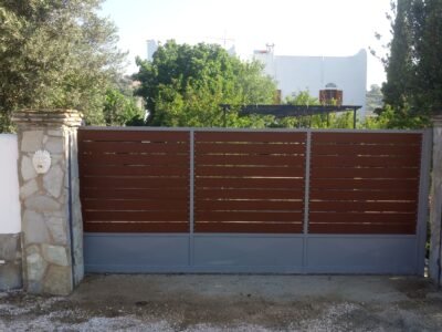 ΝΗΣΙΩΤΙΚΗ ΜΟΝΟΚΑΤΟΙΚΙΑ